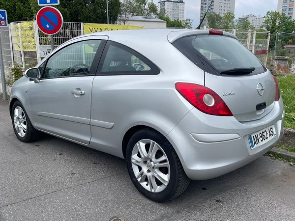 Opel Corsa IV 1.4 TWINPORT COSMO 3P