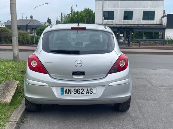 Opel Corsa IV 1.4 TWINPORT COSMO 3P