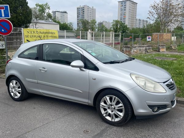 Opel Corsa IV 1.4 TWINPORT COSMO 3P