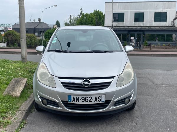 Opel Corsa IV 1.4 TWINPORT COSMO 3P