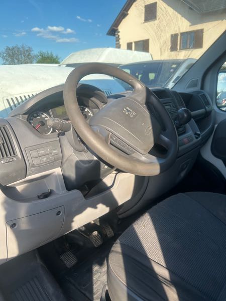 Peugeot Boxer II CONFORT TOLE 330 L1H1 HDI 100