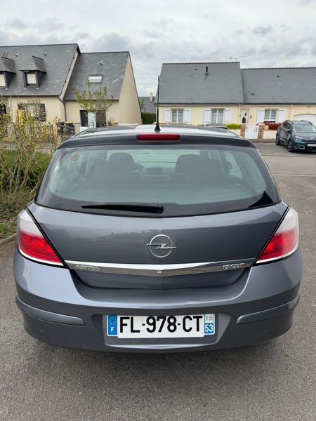 Opel Astra III GTC 1.7 CDTI 100 ENJOY