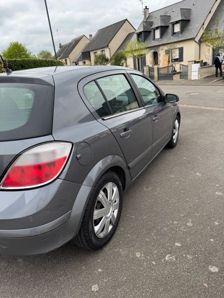Opel Astra III GTC 1.7 CDTI 100 ENJOY