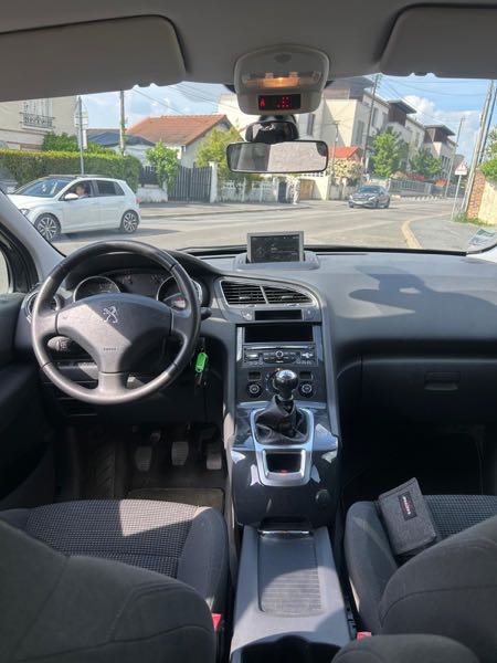 Peugeot 5008 (2) 1.2 PURETECH 130 S&amp;S ALLURE 7PL