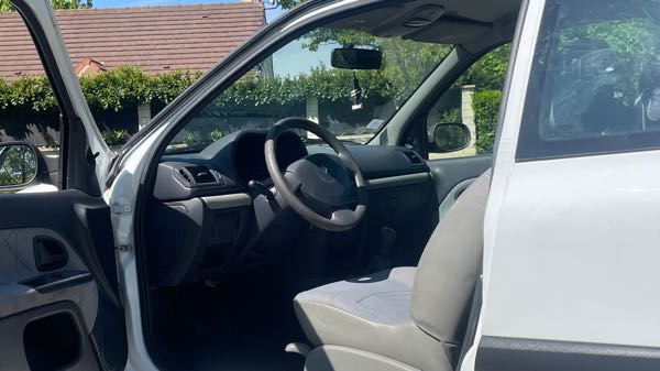 Renault Clio II (2) 1.2 AUTHENTIQUE 3P