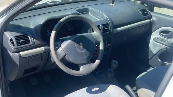 Renault Clio II (2) 1.2 AUTHENTIQUE 3P