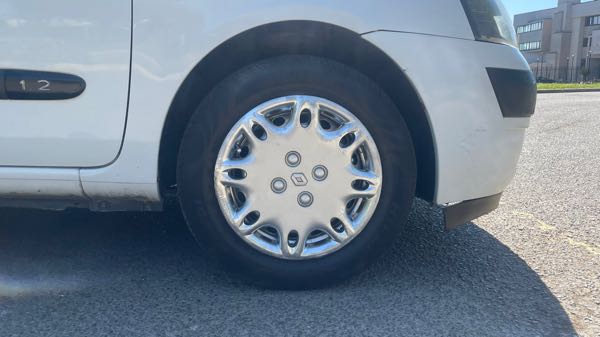 Renault Clio II (2) 1.2 AUTHENTIQUE 3P