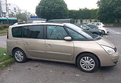 Renault Espace IV (3) 2.0 DCI 175 FAP INITIALE