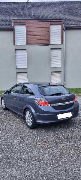 Opel Astra III GTC 1.6 TWINPORT SPORT
