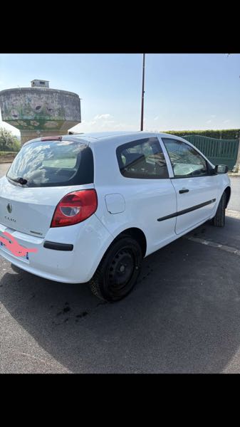 Renault Clio III (2) 1.2 16V 75 AUTHENTIQUE 3P