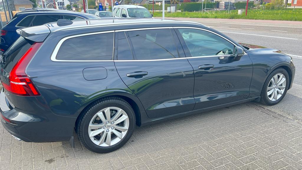 Volvo V60 II D3 150 ADBLUE MOMENTUM GEARTRONIC 8