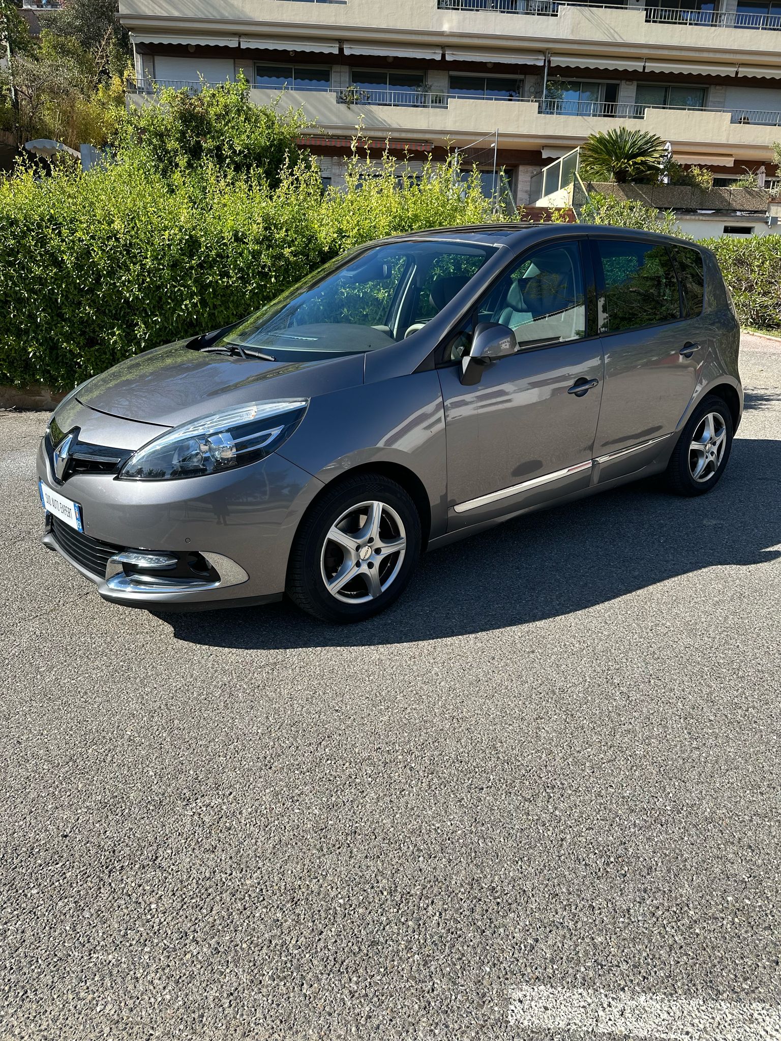 Renault Scenic III (3) 1.6 DCI 130 ENERGY INITIALE ECO2