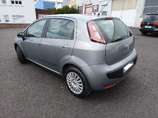 Fiat Punto Evo 1.3 MULTIJET 75 S&amp;S DPF DYNAMIC 5P