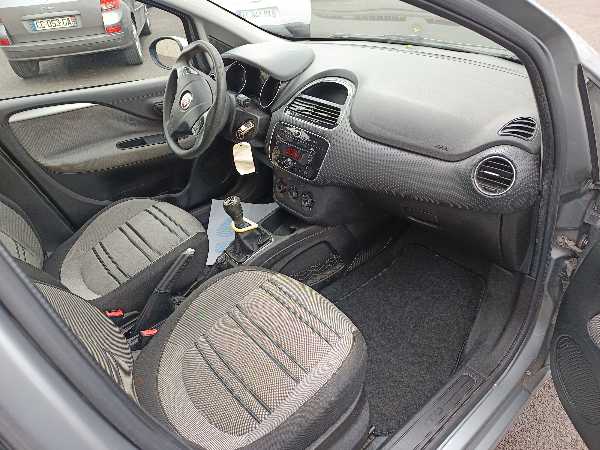 Fiat Punto Evo 1.3 MULTIJET 75 S&amp;S DPF DYNAMIC 5P