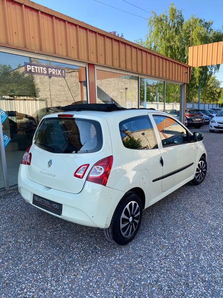 Renault Twingo II (2) 1.2 LEV 16V 75 INTENS ECO2