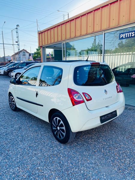 Renault Twingo II (2) 1.2 LEV 16V 75 INTENS ECO2