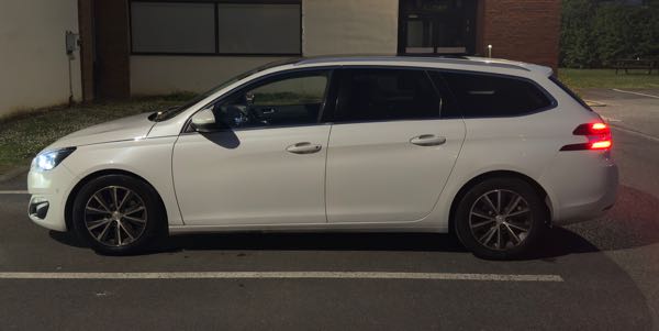 Peugeot 308 II SW 1.6 BLUEHDI 120 S&amp;S FELINE EAT6