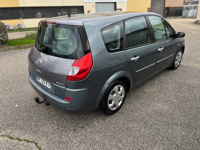Renault Grand Scenic II (2) 1.9 DCI 130 EXPRESSION 7PL