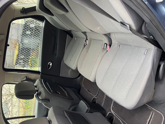 Renault Grand Scenic II (2) 1.9 DCI 130 EXPRESSION 7PL