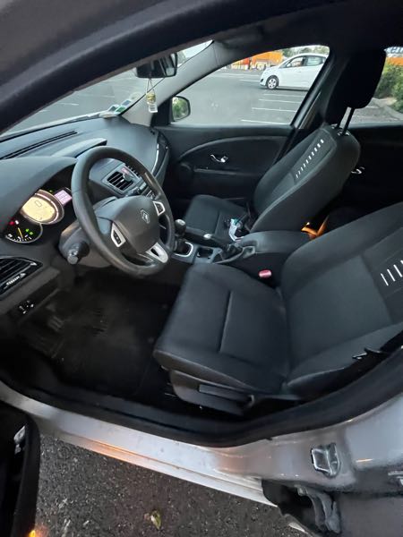 Renault Megane III (2) 1.5 DCI 110 ENERGY FAP EXPRESSION ECO2