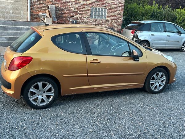 Peugeot 207 1.6 HDI 16V 110 FAP GRIFFE 3P