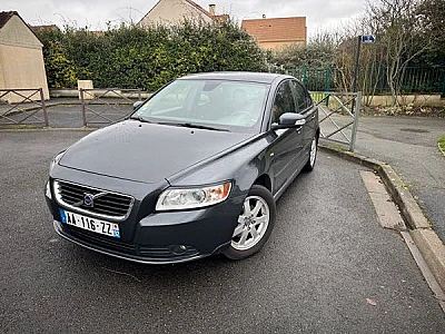 Volvo S40 II 1.6 D 110 DRIVE MOMENTUM