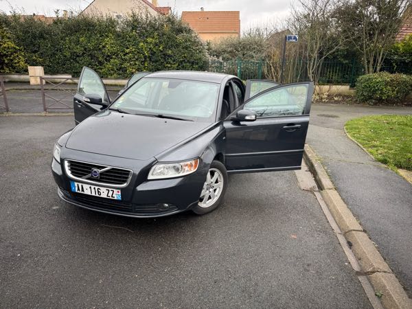 Volvo S40 II 1.6 D 110 DRIVE MOMENTUM