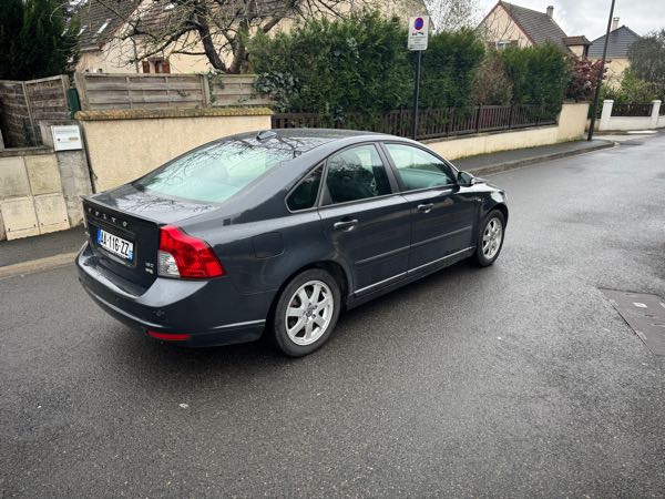 Volvo S40 II 1.6 D 110 DRIVE MOMENTUM