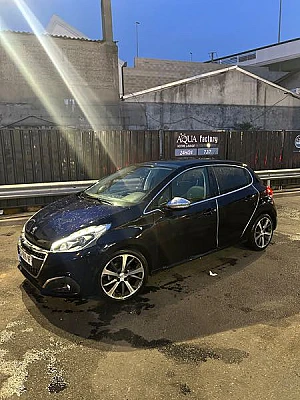 Peugeot 208 (2) 1.2 PURETECH 110 S&amp;S FELINE EAT6 5P