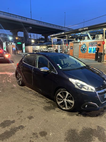 Peugeot 208 (2) 1.2 PURETECH 110 S&amp;S FELINE EAT6 5P