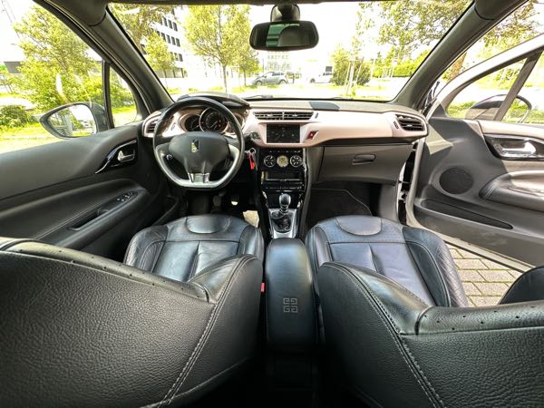 Citroen Ds3 CITROEN DS3 1.2 THP 130CV kilométrage : 135 000km PACK LE