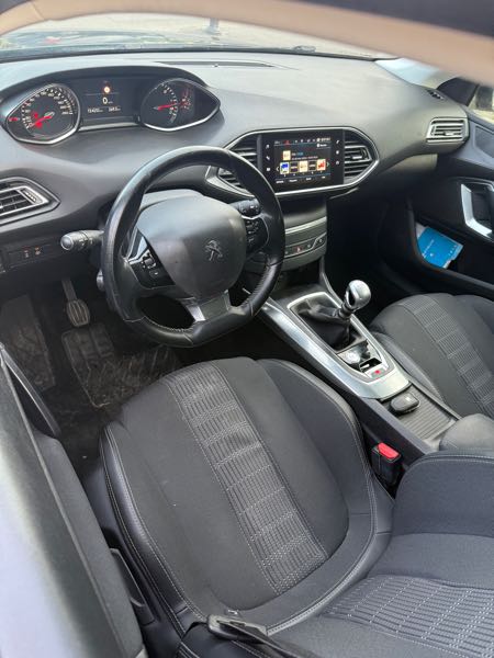 Peugeot 308 II (2) 1.5 BLUEHDI 130 S&amp;S 7CV ACTIVE BUSINESS
