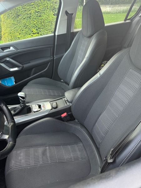 Peugeot 308 II (2) 1.5 BLUEHDI 130 S&amp;S 7CV ACTIVE BUSINESS