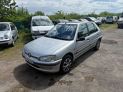 Peugeot 106 (2) 1.4 COLOR LINE BVA 5P
