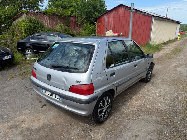 Peugeot 106 (2) 1.4 COLOR LINE BVA 5P