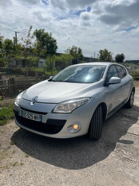 Renault Megane II (2) 1.9 DCI 130 DYNAMIQUE 3P