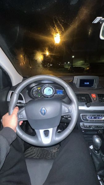 Renault Megane II (2) 1.9 DCI 130 DYNAMIQUE 3P