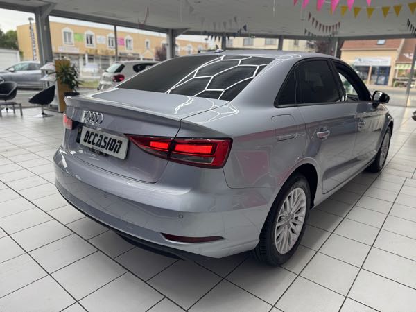 Audi A3 III (2) BERLINE 1.0 TFSI 115 DESIGN LUXE