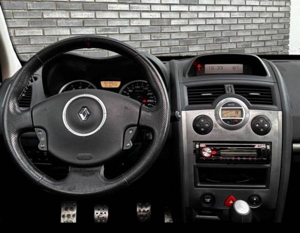 Renault Megane II (2) 2.0 T 225 RS 5P