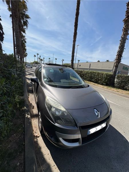 Renault Scenic III (2) 1.5 DCI 110 ENERGY FAP DYNAMIQUE ECO2