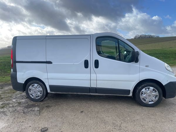 Renault Trafic FOURGON CONFORT L2H2 1200 2.0 DCI 90