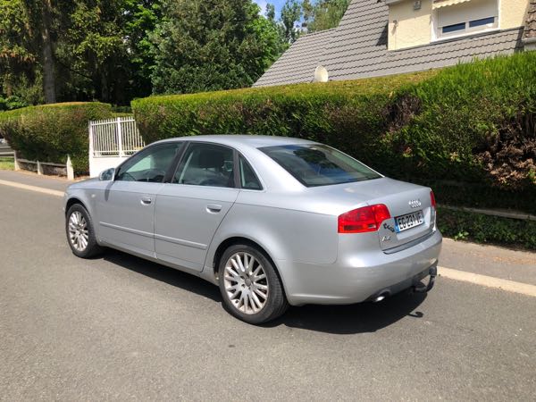 Audi A4 III 2.0 TDI 140 DPF ADVANCE EDITION