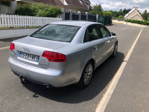 Audi A4 III 2.0 TDI 140 DPF ADVANCE EDITION