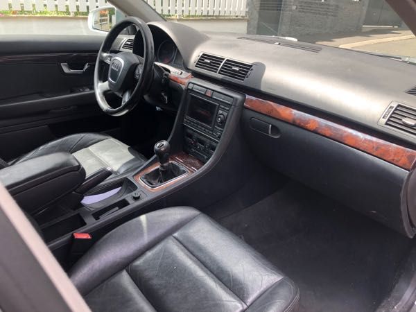 Audi A4 III 2.0 TDI 140 DPF ADVANCE EDITION