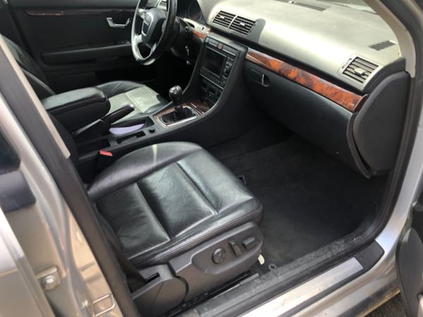 Audi A4 III 2.0 TDI 140 DPF ADVANCE EDITION