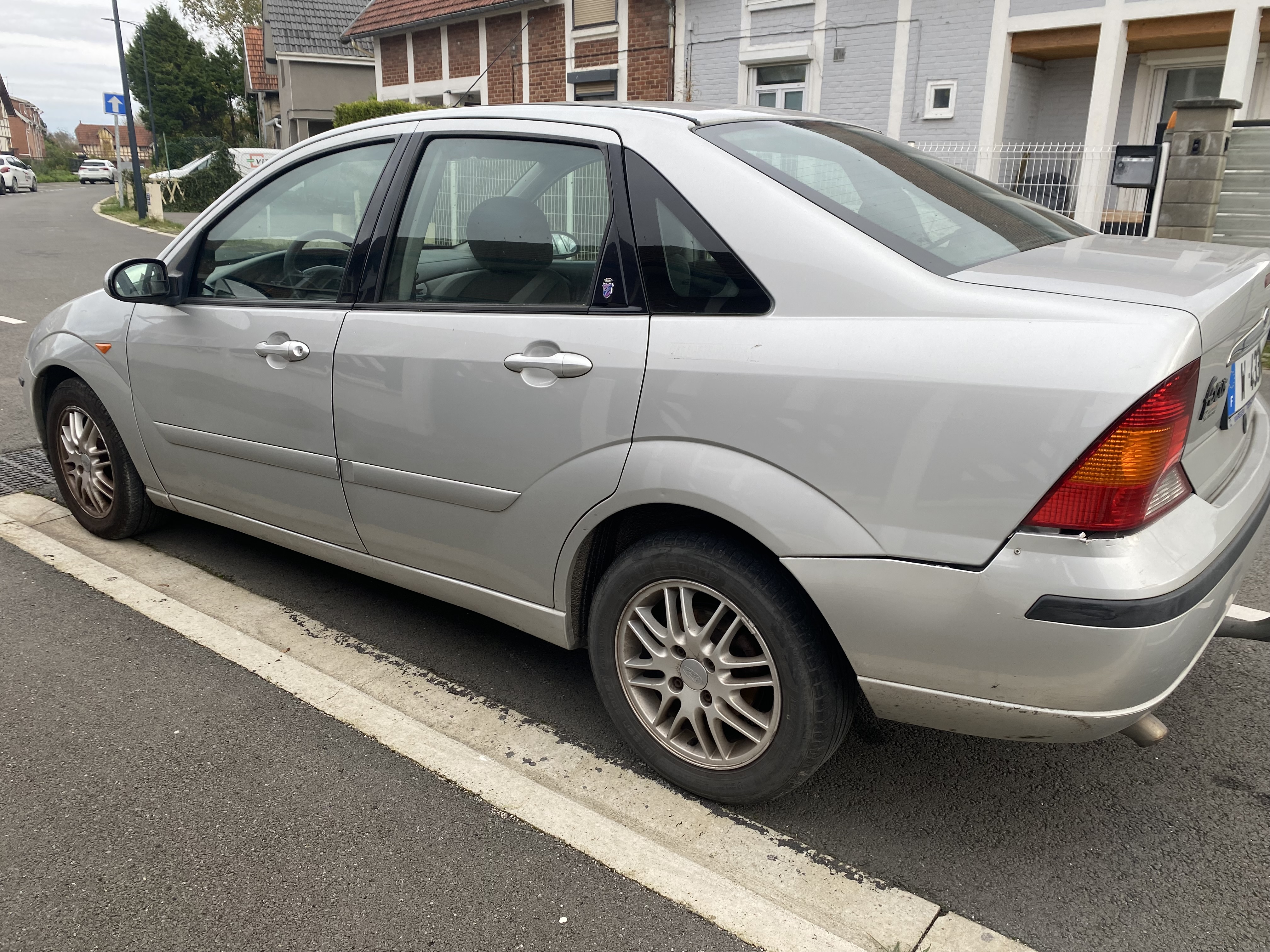 Ford Focus II 1.8 TDCI 100 UEFA CL 5P