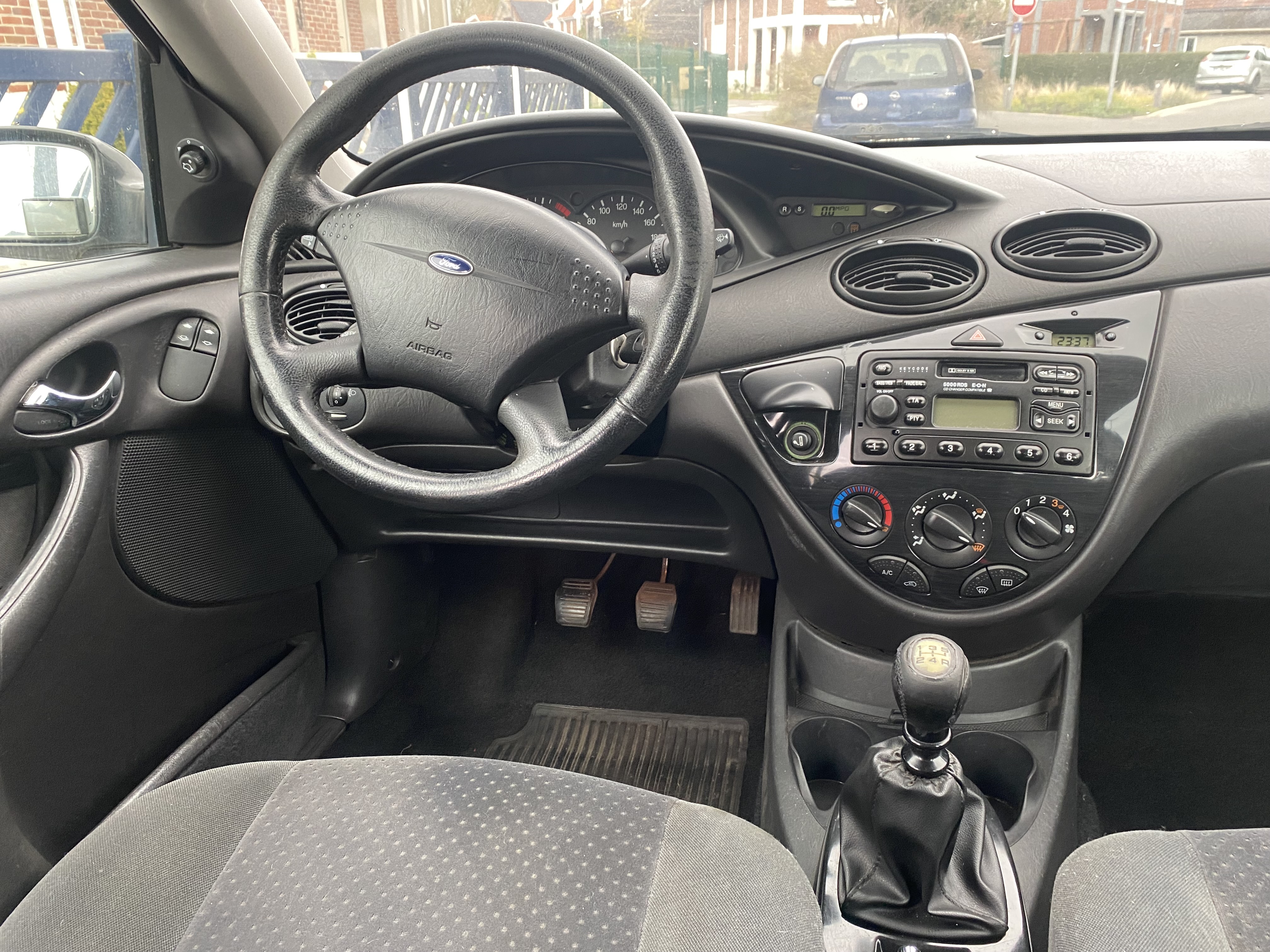 Ford Focus II 1.8 TDCI 100 UEFA CL 5P