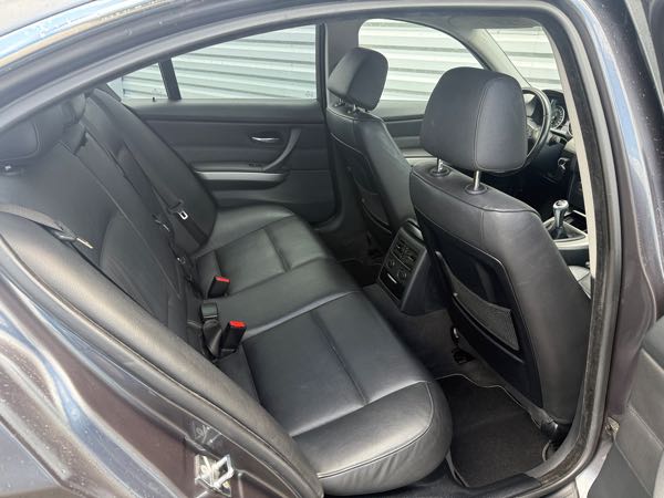 Bmw Serie 3 (E90) 330I LUXE