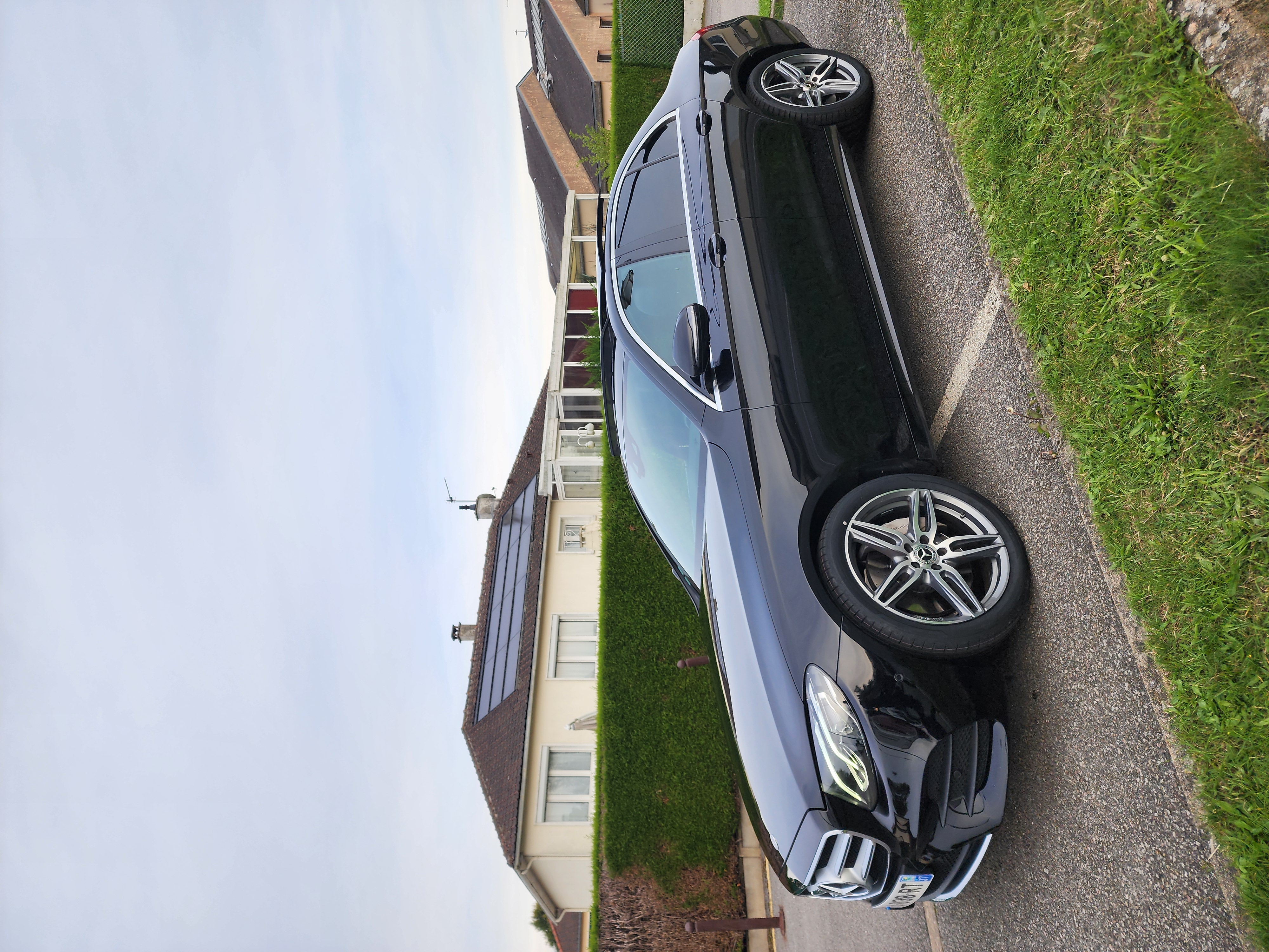 Mercedes-Benz Classe E V (2) 220 D AMG LINE 9G-TRONIC