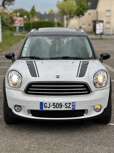Mini Countryman (2) COOPER SD 143 ALL4 RED HOT CHILI